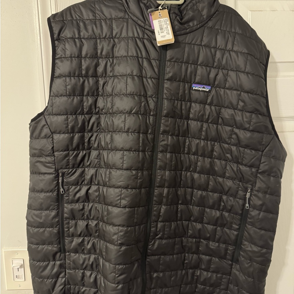 Patagonia Black Quilted Men's Vest